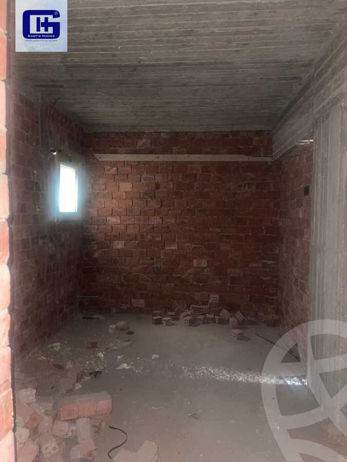 https://aqarmap.com.eg/en/listing/6269581-for-sale-cairo-new-cairo-compounds-moon-valley