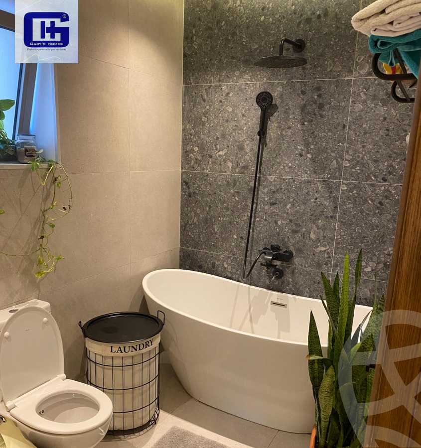 https://aqarmap.com.eg/ar/listing/6359716-for-sale-cairo-new-cairo-compounds-moon-valley-2