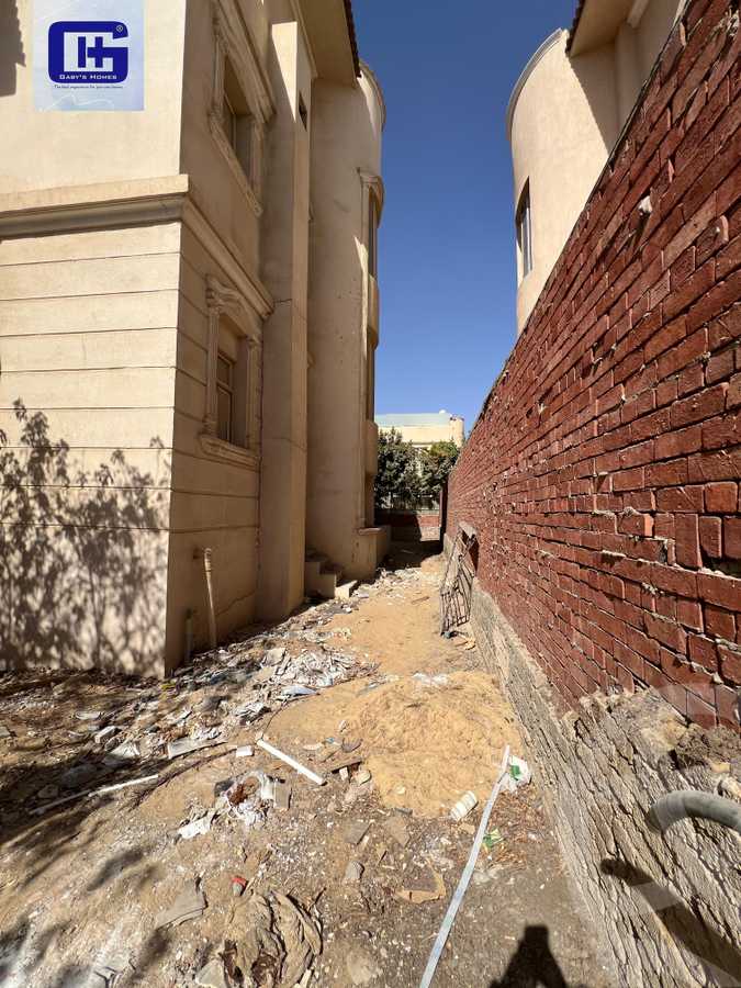 https://aqarmap.com.eg/en/listing/6360073-for-sale-cairo-new-cairo-compounds-royal-maxim
