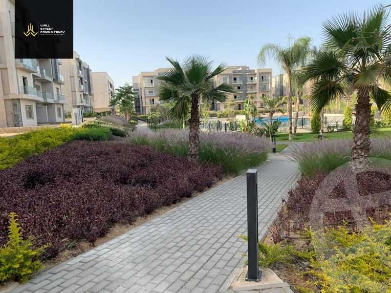 https://aqarmap.com.eg/en/listing/5509007-for-sale-cairo-new-cairo-compounds-moon-valley