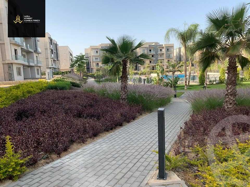 https://aqarmap.com.eg/en/listing/5509067-for-sale-cairo-new-cairo-compounds-moon-valley
