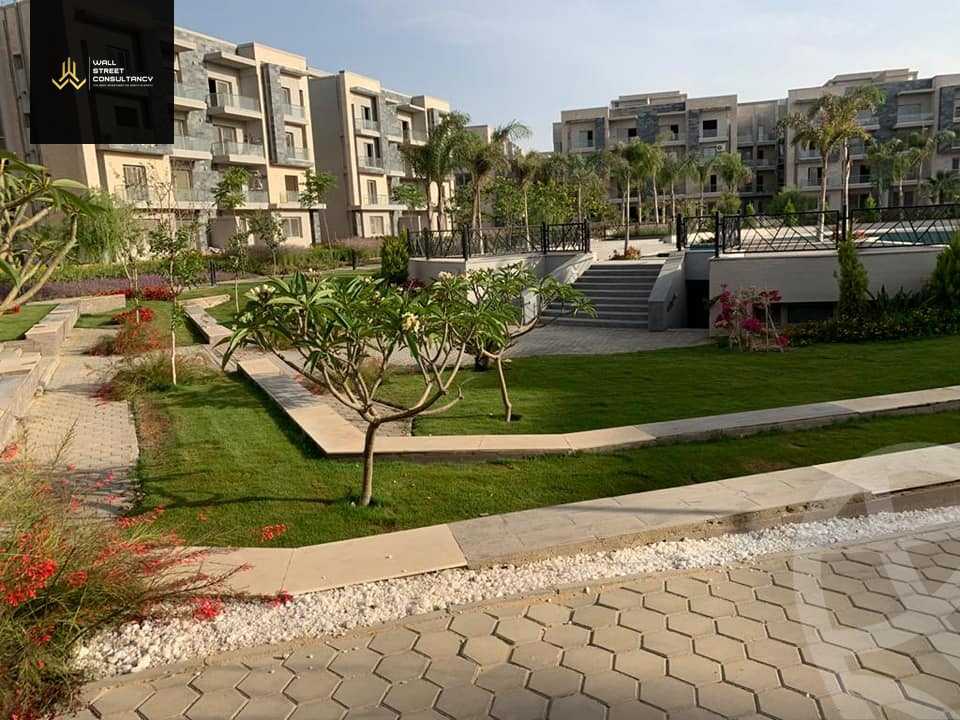 https://aqarmap.com.eg/en/listing/5509067-for-sale-cairo-new-cairo-compounds-moon-valley