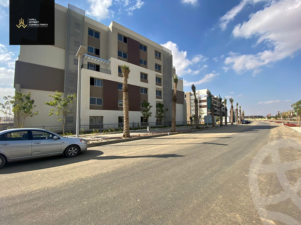 https://aqarmap.com.eg/ar/listing/5517472-for-sale-cairo-new-cairo-compounds-blm-hylz-nyw-kyrw