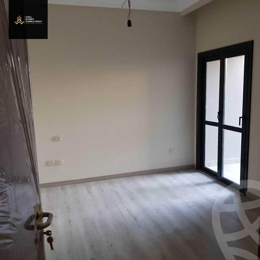 https://aqarmap.com.eg/en/listing/5576312-for-sale-cairo-new-cairo-compounds-el-patio-oro