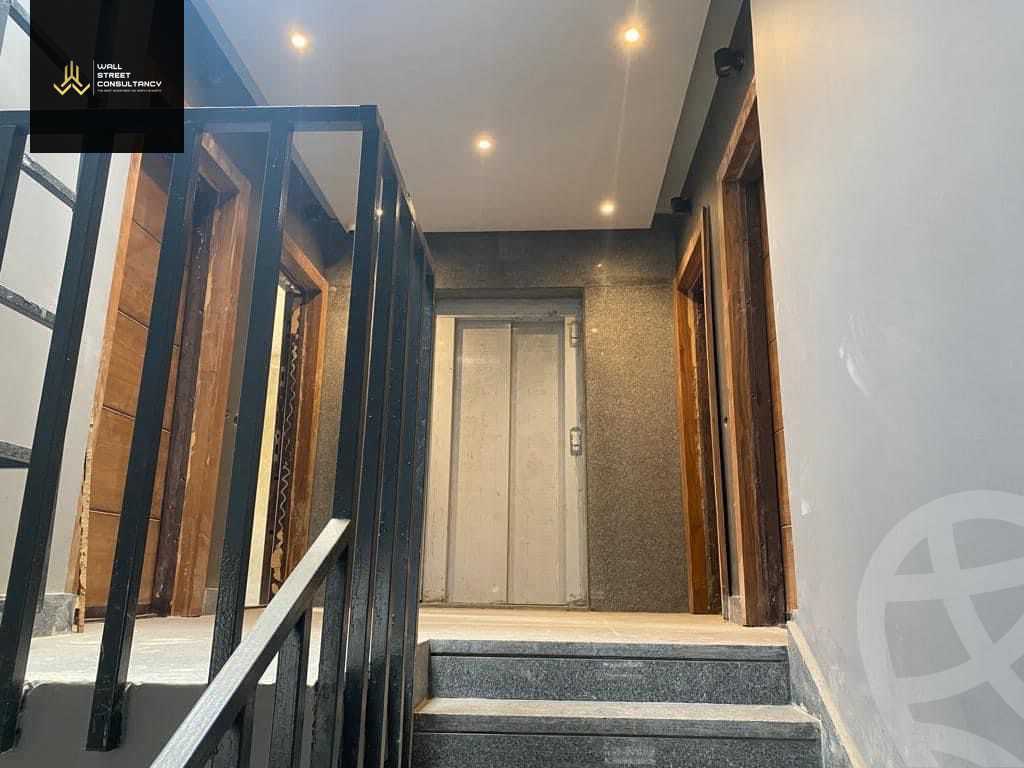 https://aqarmap.com.eg/en/listing/5576312-for-sale-cairo-new-cairo-compounds-el-patio-oro