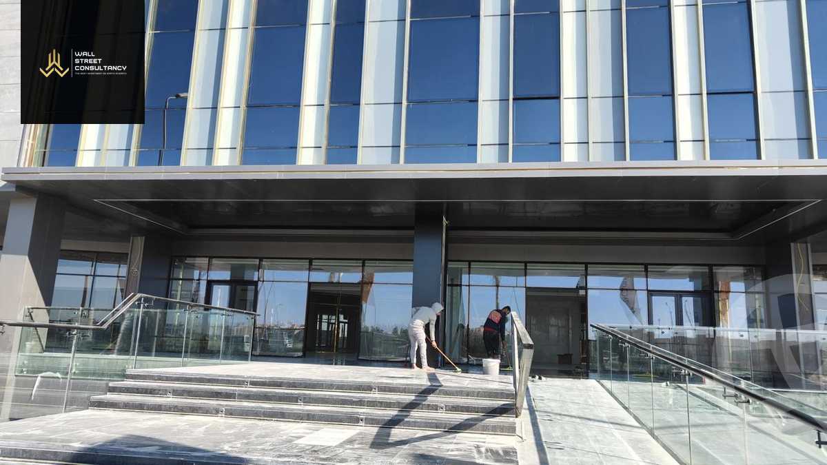 https://aqarmap.com.eg/ar/listing/5662679-for-sale-cairo-new-cairo-compounds-rock-gold-mall-el-batal