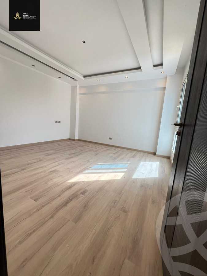 https://aqarmap.com.eg/en/listing/5851324-for-sale-cairo-new-cairo-compounds-mwrd-fq-llttwyr