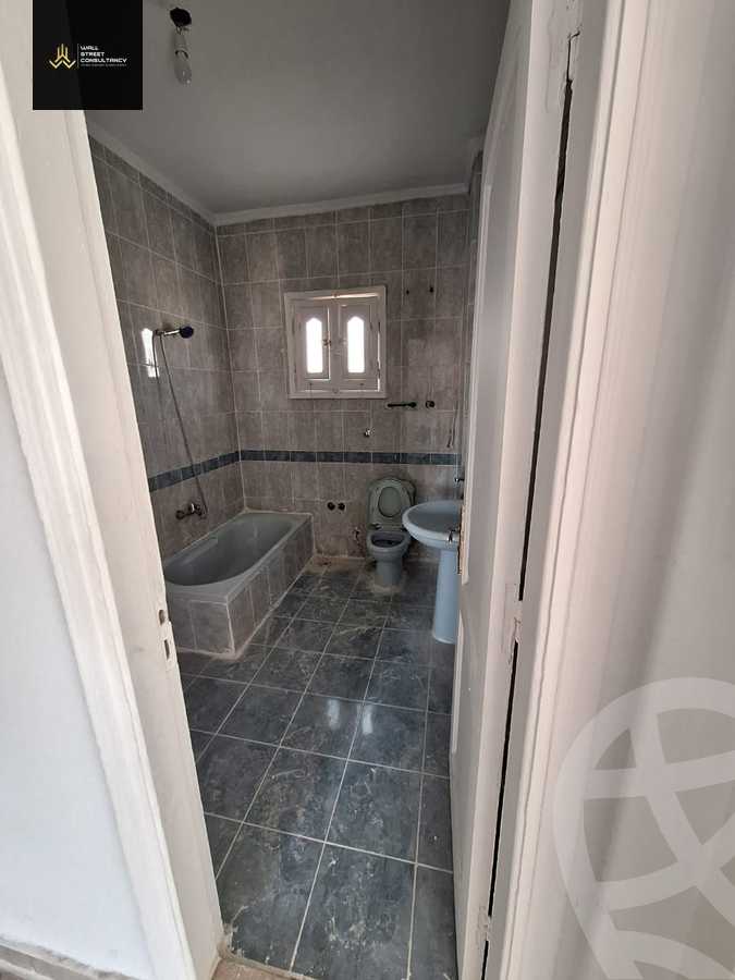 https://aqarmap.com.eg/ar/listing/6155858-for-sale-cairo-new-cairo-first-settlement-neighbourhood-7-el-shaheed-abdul-aziz-atef-st