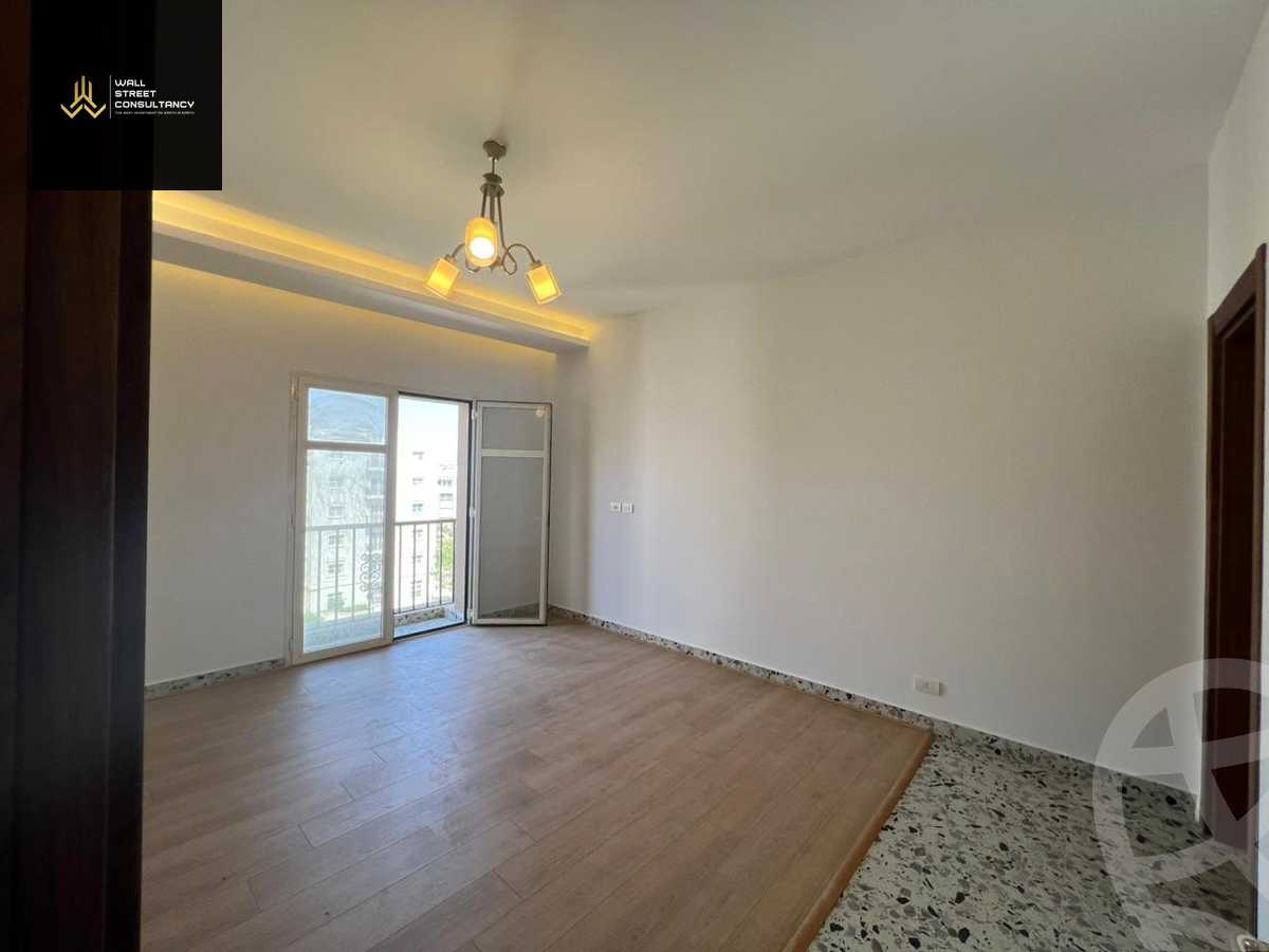 https://aqarmap.com.eg/ar/listing/6191343-for-rent-cairo-new-cairo-compounds-hyde-park-centre-ville-hyde-park