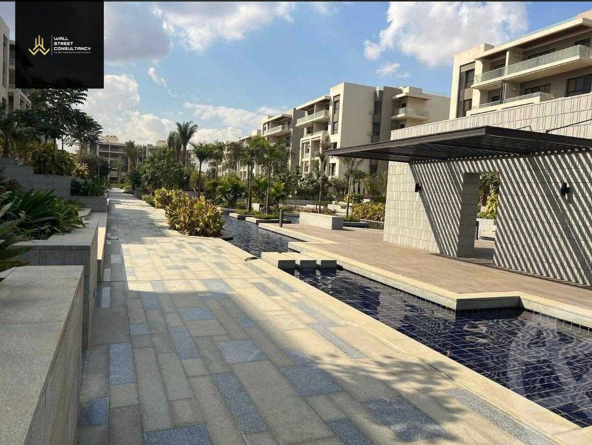 https://aqarmap.com.eg/ar/listing/6618388-for-sale-cairo-new-cairo-compounds-telal-east-compound-roya