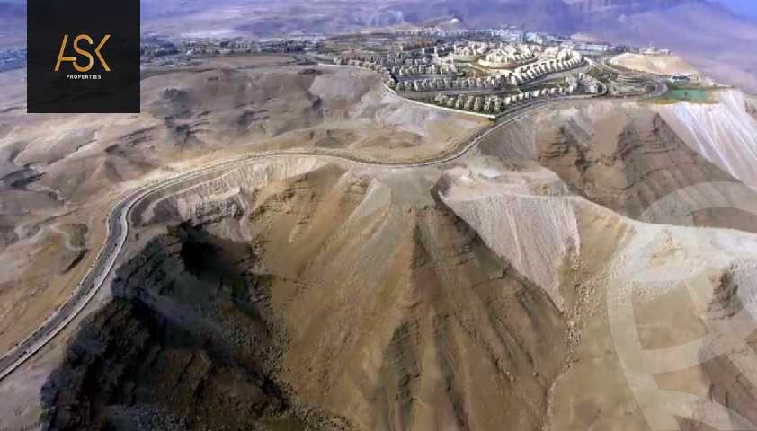 https://aqarmap.com.eg/ar/listing/3696807-for-sale-ain-elsokhna-mdyn-ljll-ljdyd-byrmydz-sky-syty