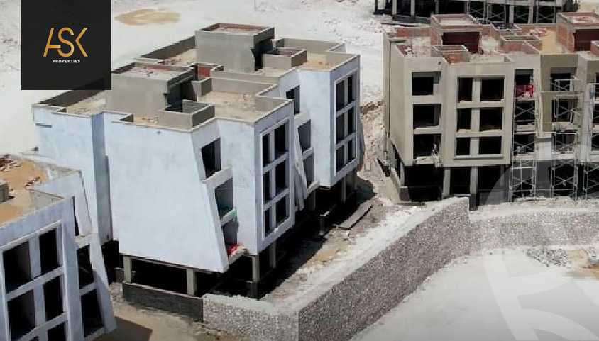 https://aqarmap.com.eg/ar/listing/3696809-for-sale-ain-elsokhna-mdyn-ljll-ljdyd-byrmydz-sky-syty