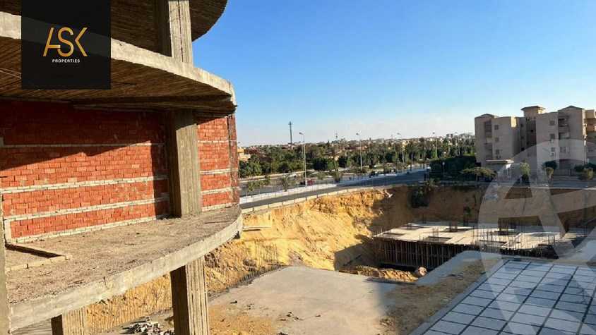 https://aqarmap.com.eg/en/listing/3800122-for-sale-cairo-new-cairo-compounds-revolve-mall-eight-developments