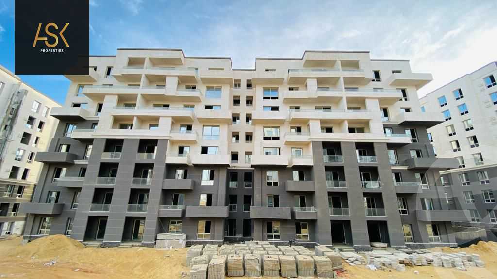 https://aqarmap.com.eg/en/listing/5318388-for-sale-cairo-new-administrative-capital-r7-dy-jwy-3-tj-msr