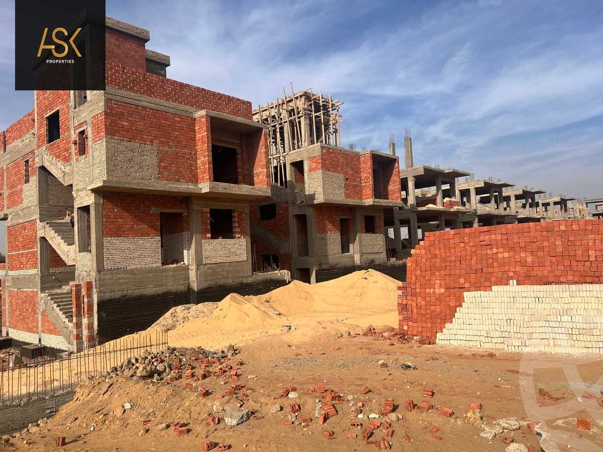 https://aqarmap.com.eg/ar/listing/5597704-for-sale-cairo-el-sheikh-zayed-city-lshykh-zyd-ljdyd-zayed-greens-2-compound-location-development