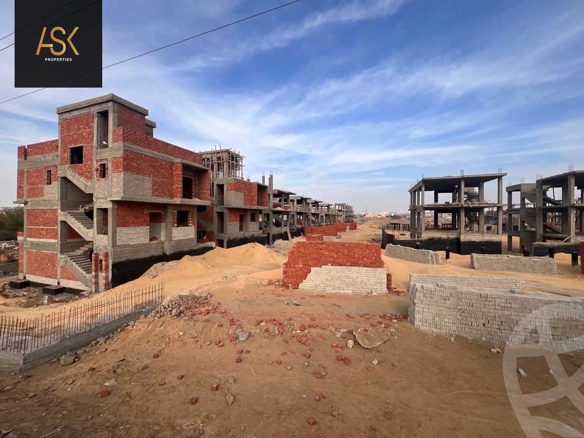 https://aqarmap.com.eg/ar/listing/5597704-for-sale-cairo-el-sheikh-zayed-city-lshykh-zyd-ljdyd-zayed-greens-2-compound-location-development
