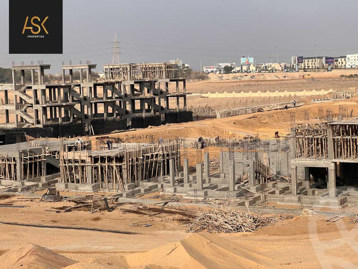 https://aqarmap.com.eg/ar/listing/5597704-for-sale-cairo-el-sheikh-zayed-city-lshykh-zyd-ljdyd-zayed-greens-2-compound-location-development