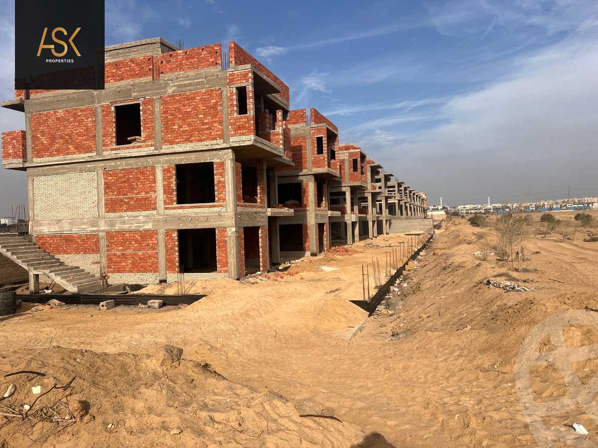 https://aqarmap.com.eg/ar/listing/5597704-for-sale-cairo-el-sheikh-zayed-city-lshykh-zyd-ljdyd-zayed-greens-2-compound-location-development