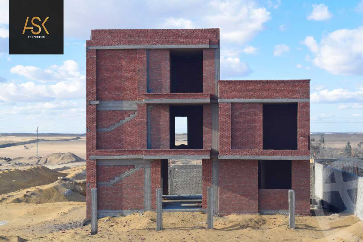 https://aqarmap.com.eg/ar/listing/5618937-for-sale-cairo-el-sheikh-zayed-city-compounds