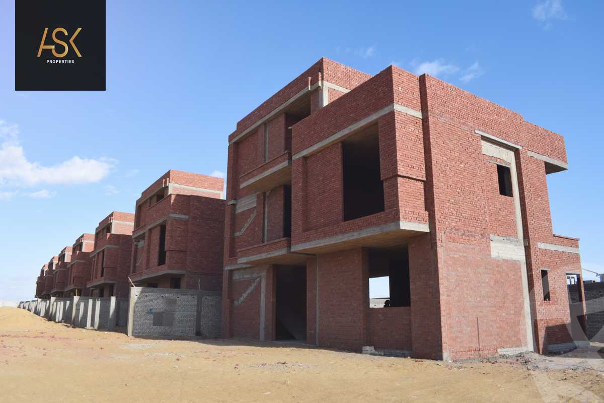https://aqarmap.com.eg/en/listing/5618963-for-sale-cairo-el-sheikh-zayed-city-compounds