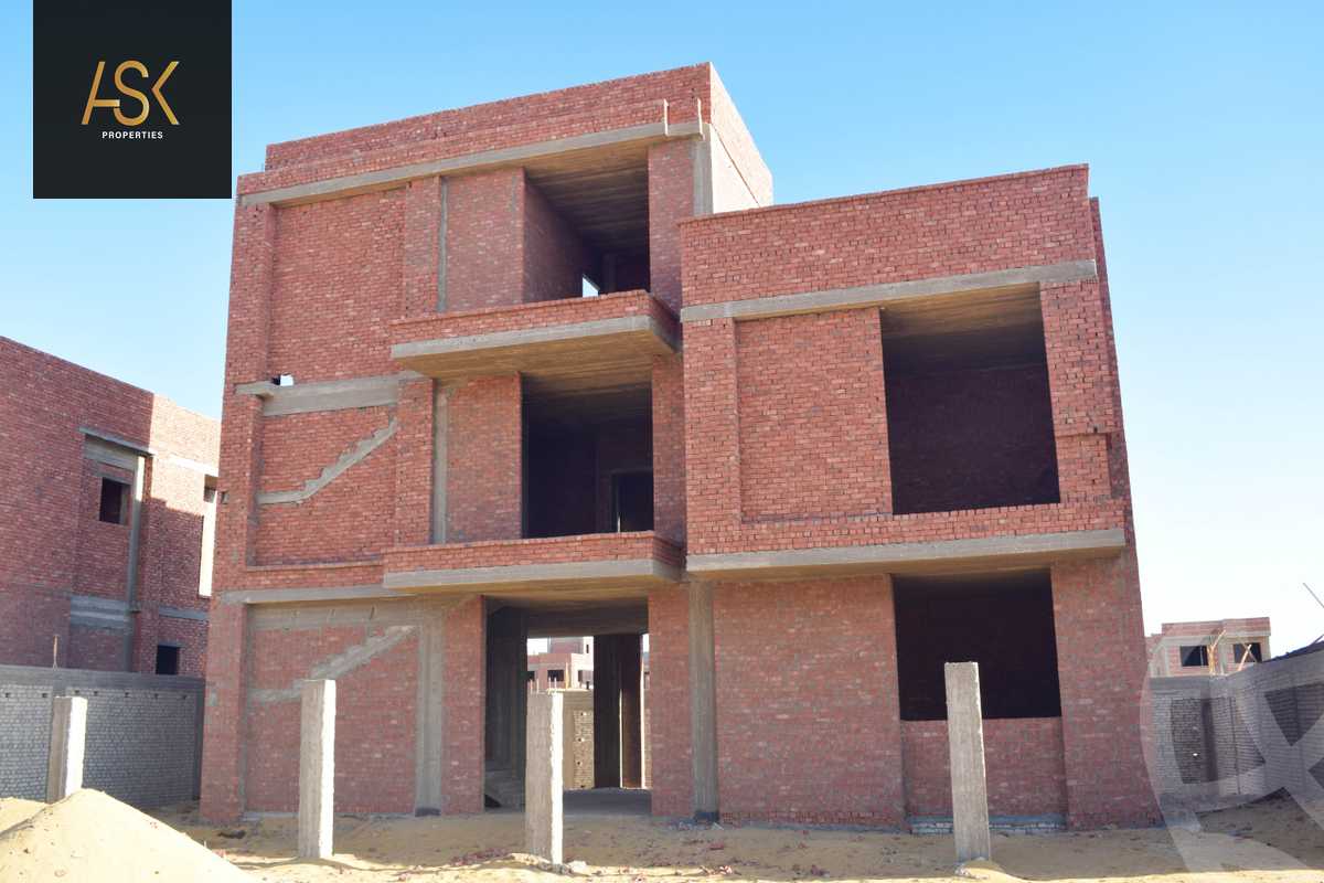 https://aqarmap.com.eg/ar/listing/5619238-for-sale-cairo-el-sheikh-zayed-city-compounds