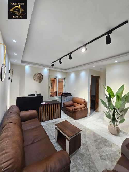https://aqarmap.com.eg/ar/listing/5665999-for-rent-cairo-new-cairo-compounds-la-mirada-plaza-mall-grand-plaza