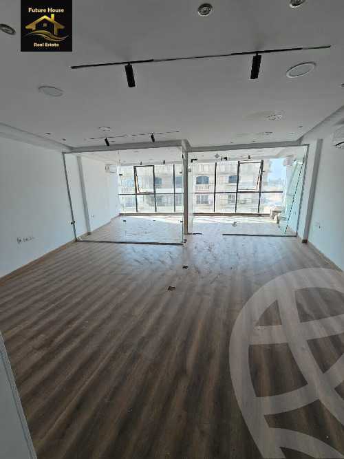 https://aqarmap.com.eg/en/listing/5666126-for-rent-cairo-el-maadi-compounds-rayhanah-plaza