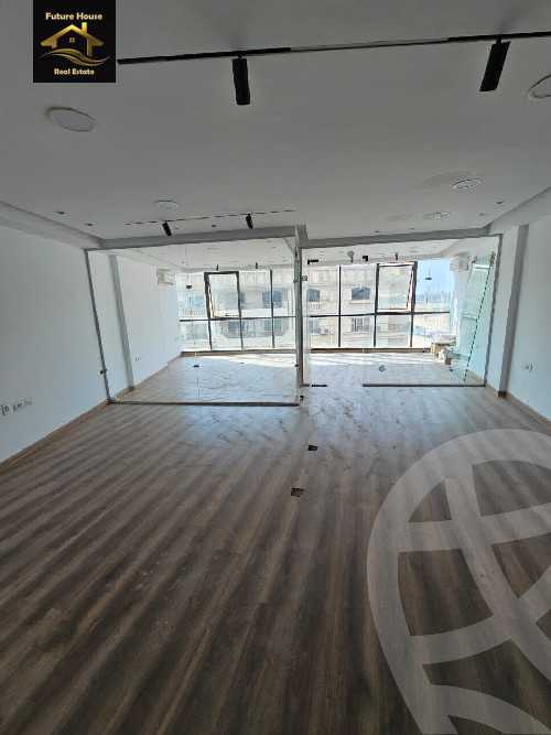 https://aqarmap.com.eg/en/listing/5666126-for-rent-cairo-el-maadi-compounds-rayhanah-plaza
