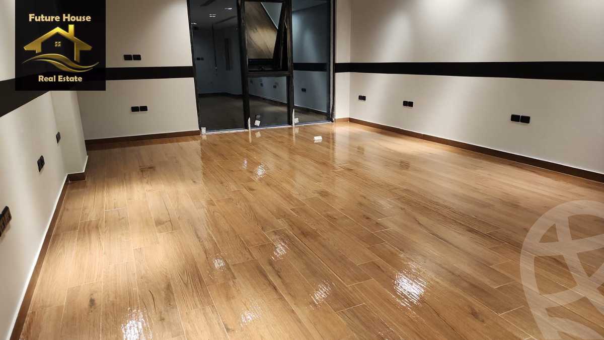 https://aqarmap.com.eg/en/listing/5706610-for-rent-cairo-new-cairo-compounds-hyde-park