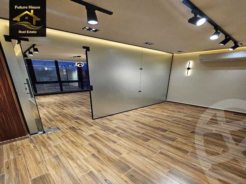 https://aqarmap.com.eg/ar/listing/5714594-for-rent-cairo-el-maadi-compounds-rayhanah-plaza