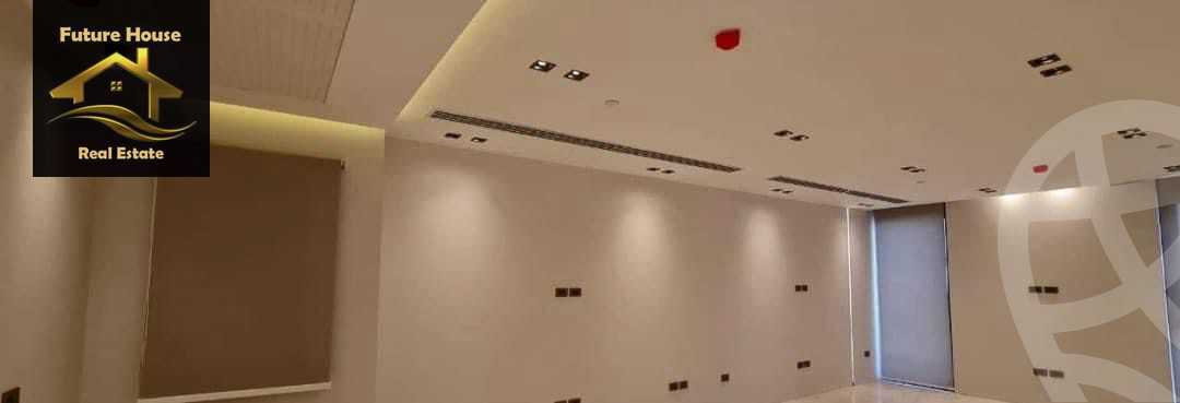 https://aqarmap.com.eg/en/listing/5716694-for-sale-cairo-new-cairo-compounds-hyde-park-business-district