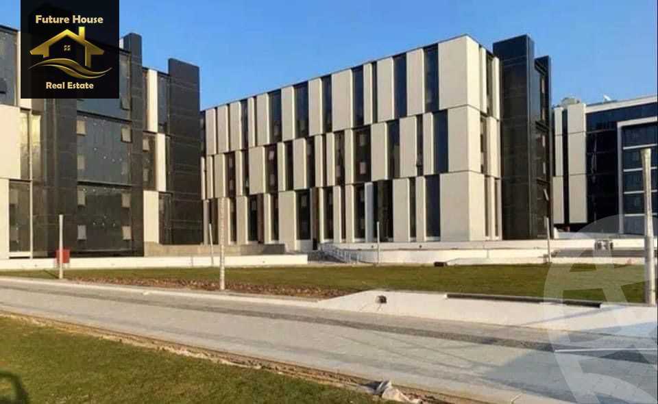 https://aqarmap.com.eg/en/listing/5716694-for-sale-cairo-new-cairo-compounds-hyde-park-business-district