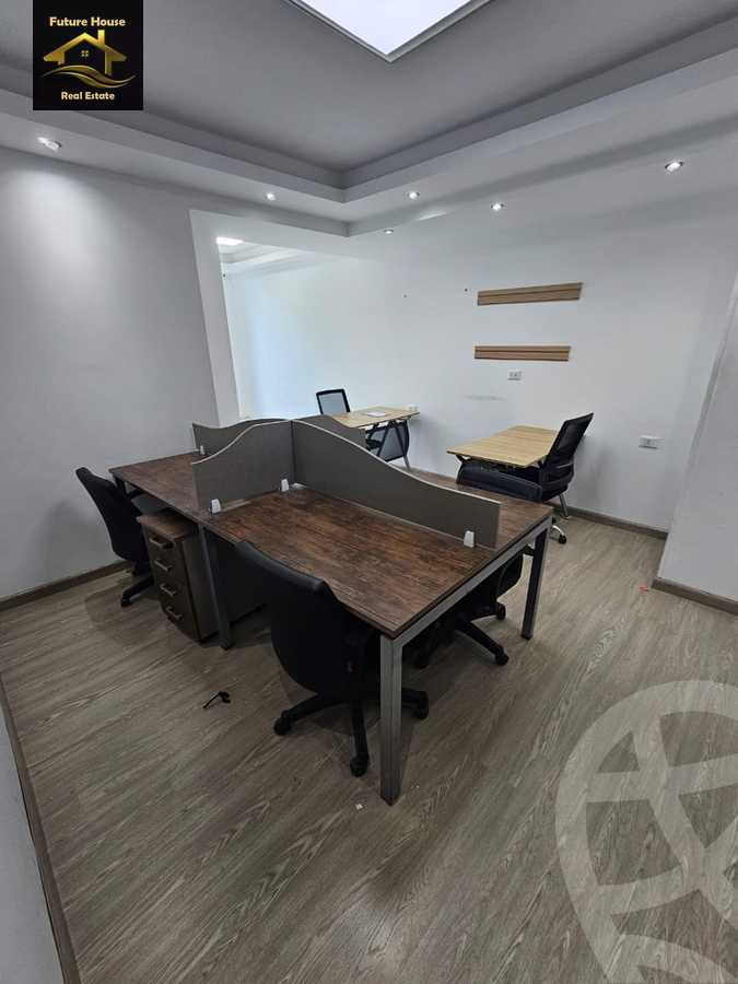 https://aqarmap.com.eg/en/listing/5756251-for-rent-cairo-el-maadi-compounds-rayhanah-plaza