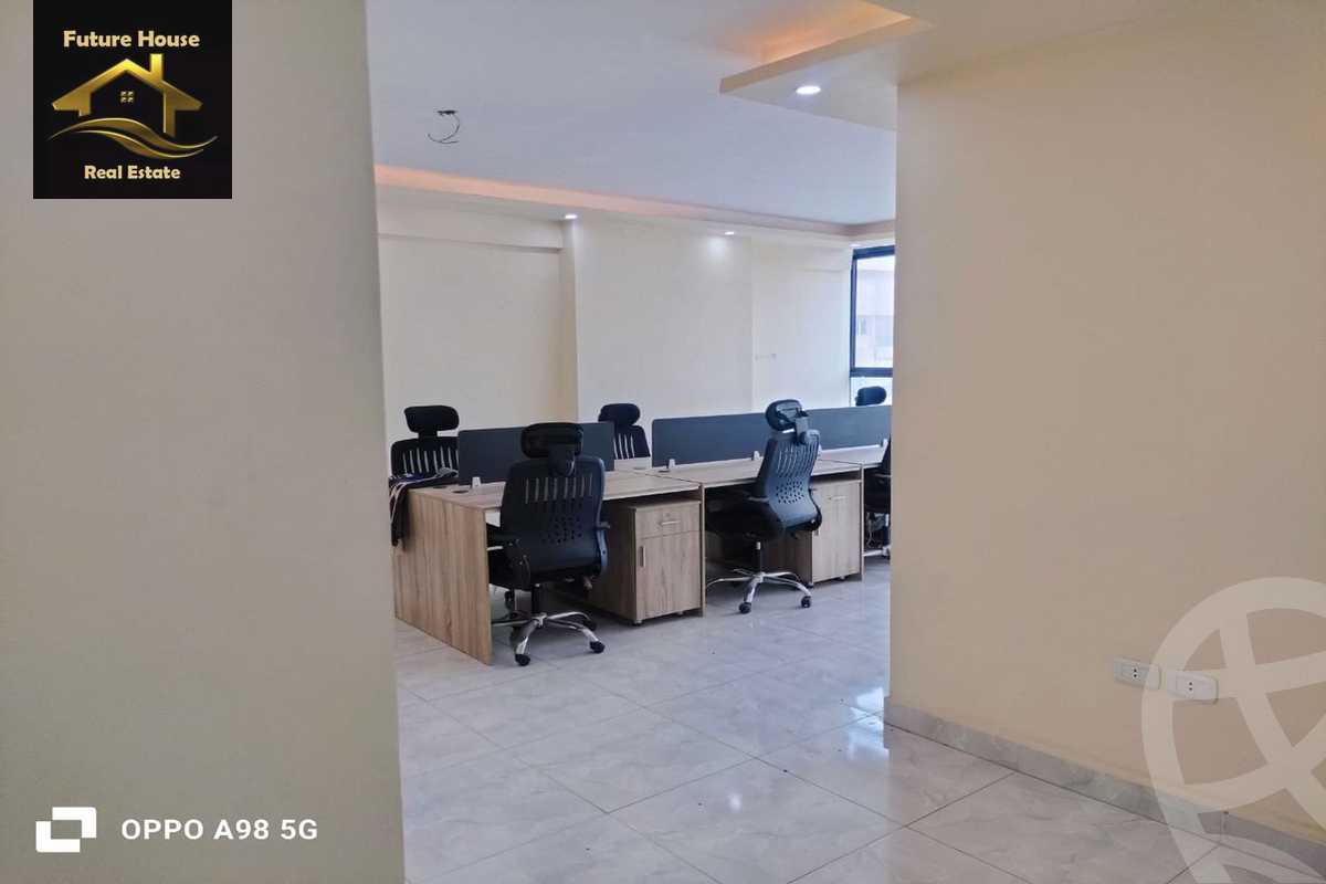 https://aqarmap.com.eg/en/listing/5792523-for-rent-cairo-el-maadi-compounds-rayhanah-plaza