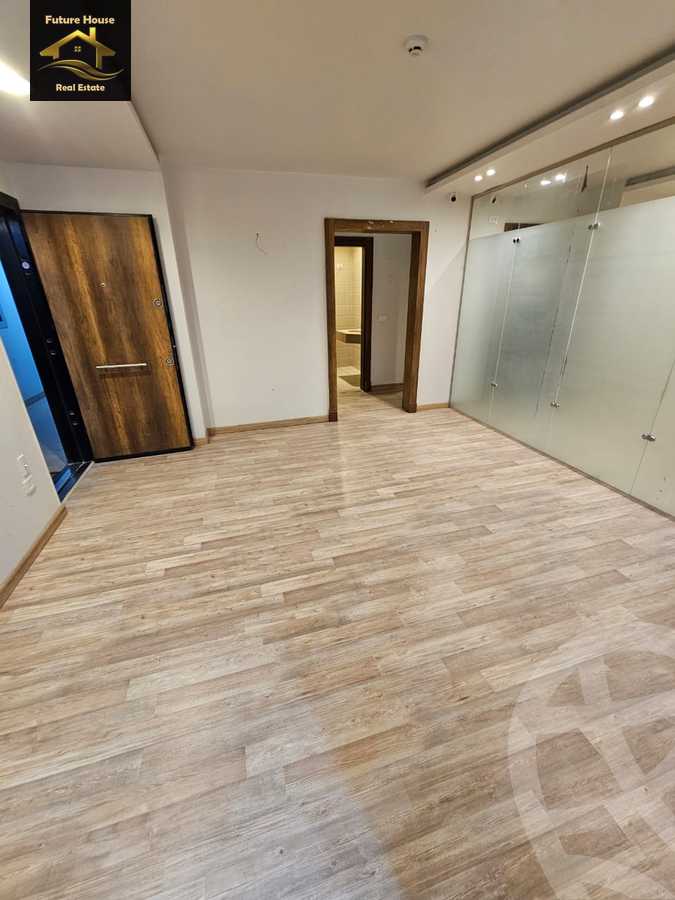 https://aqarmap.com.eg/en/listing/5802089-for-rent-cairo-el-maadi-compounds-rayhanah-plaza