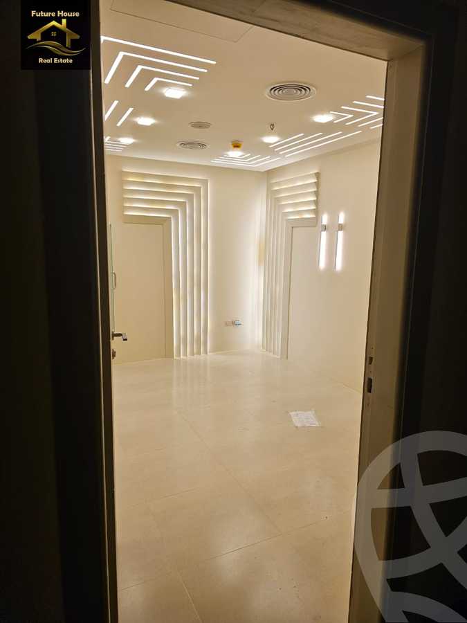 https://aqarmap.com.eg/en/listing/5805745-for-rent-cairo-new-cairo-compounds-kyrw-kbytl-sntr-ktlyst-llttwyr