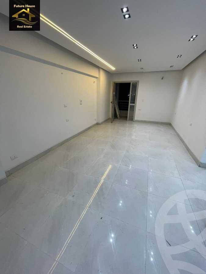 https://aqarmap.com.eg/en/listing/5811898-for-rent-cairo-new-cairo-el-kattameya-compounds-in-kattameya-crystal-plaza