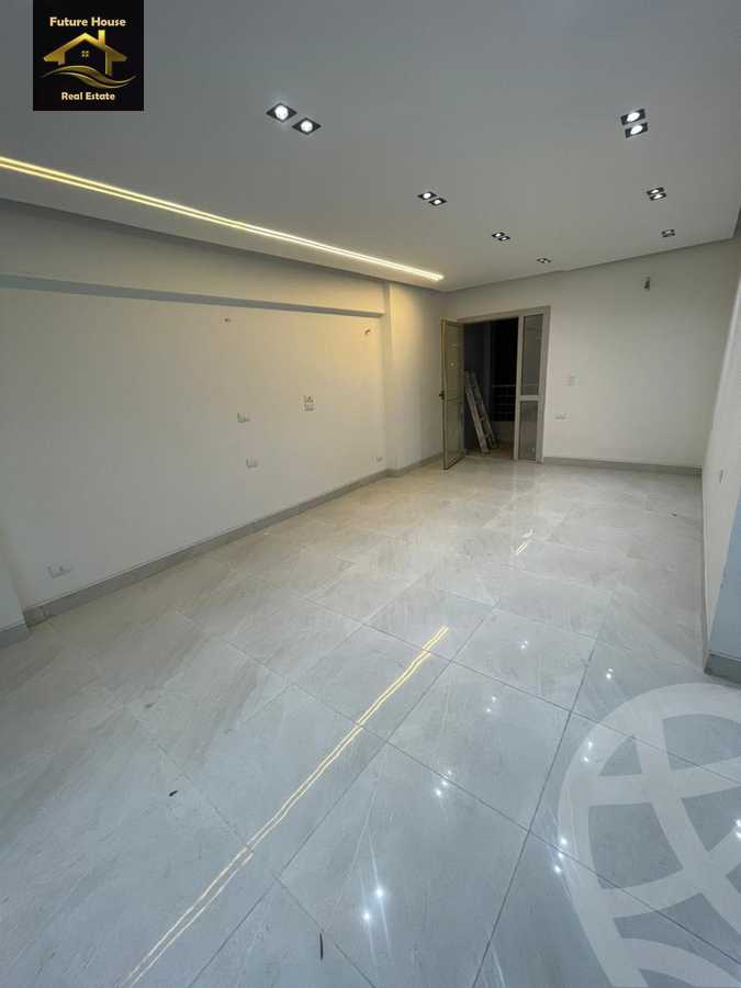 https://aqarmap.com.eg/en/listing/5811898-for-rent-cairo-new-cairo-el-kattameya-compounds-in-kattameya-crystal-plaza