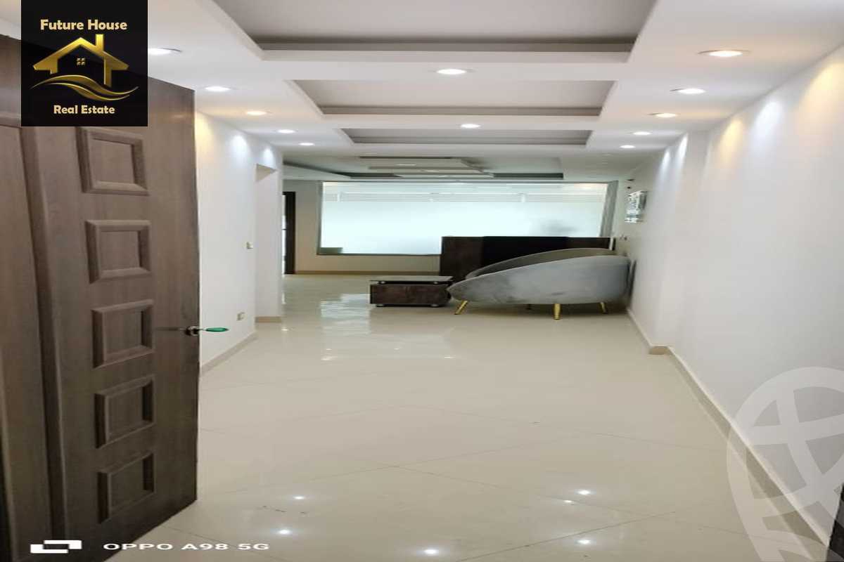 https://aqarmap.com.eg/ar/listing/5814959-for-rent-cairo-el-maadi-compounds-rayhanah-plaza