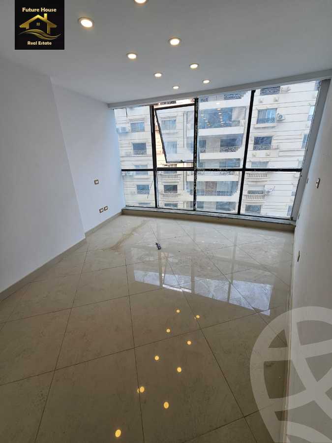 https://aqarmap.com.eg/en/listing/5825554-for-rent-cairo-el-maadi-compounds-rayhanah-plaza