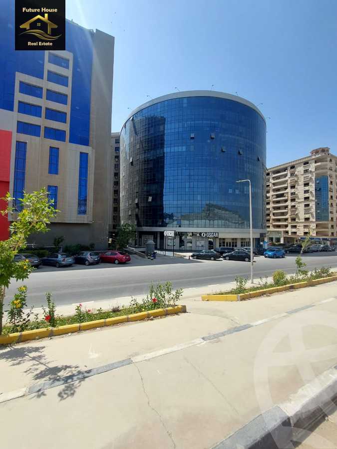 https://aqarmap.com.eg/en/listing/5830123-for-rent-cairo-el-maadi-compounds-rayhanah-plaza