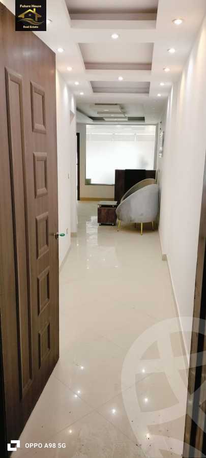 https://aqarmap.com.eg/ar/listing/5830567-for-rent-cairo-el-maadi-compounds-rayhanah-plaza