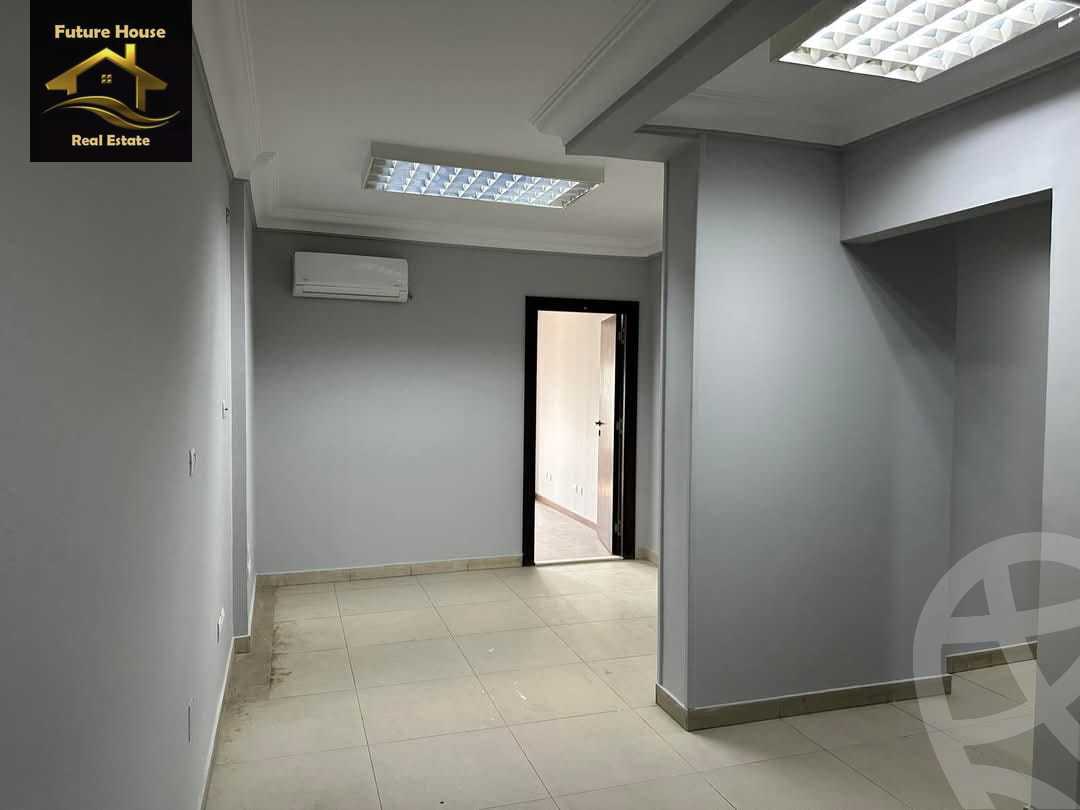 https://aqarmap.com.eg/en/listing/5830834-for-rent-cairo-el-maadi-sarayat-el-maadi-no-22