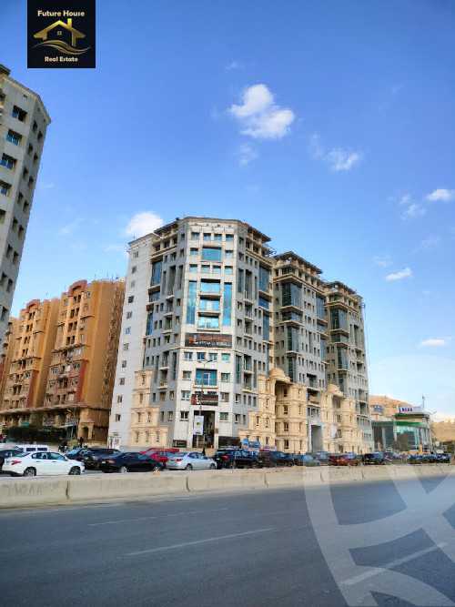https://aqarmap.com.eg/ar/listing/5837360-for-rent-cairo-el-maadi-compounds-bavaria-town