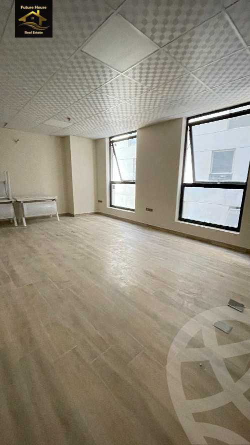 https://aqarmap.com.eg/ar/listing/5838381-for-rent-cairo-el-maadi-compounds-kmbwnd-wn-qtmyh-m-mr-lmrshdy