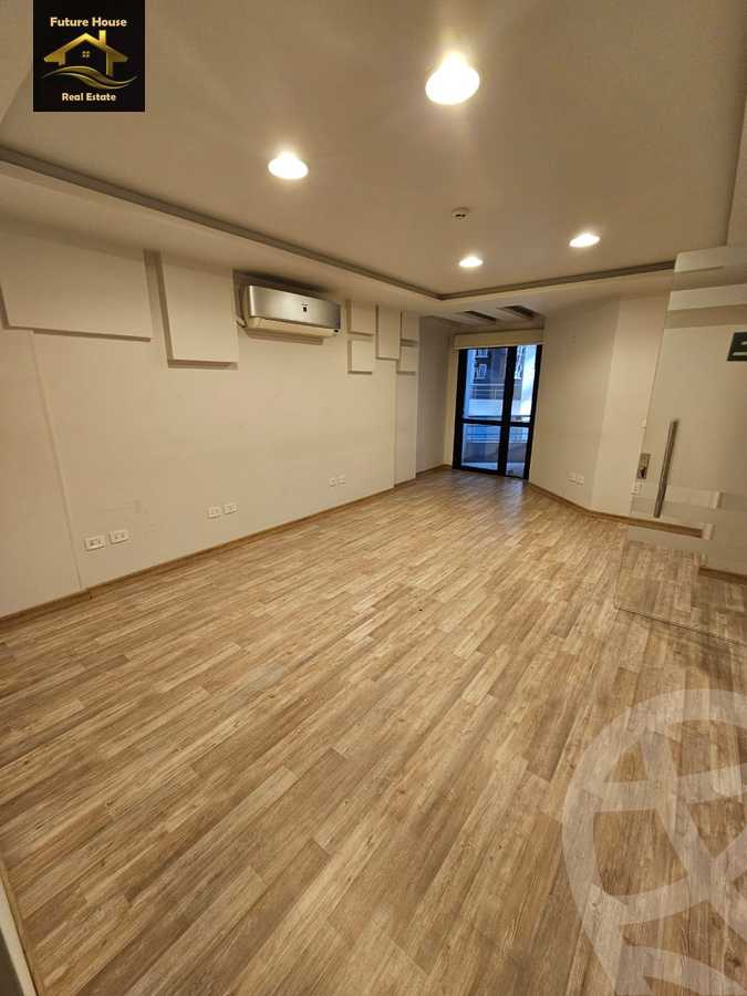 https://aqarmap.com.eg/en/listing/5849920-for-rent-cairo-el-maadi-compounds-rayhanah-plaza
