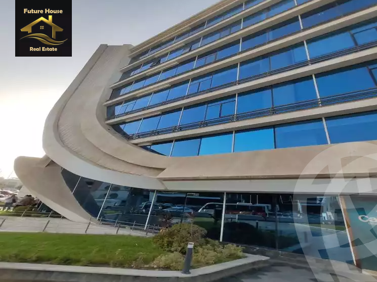https://aqarmap.com.eg/en/listing/5853532-for-rent-cairo-new-cairo-compounds-kyrw-kbytl-sntr-ktlyst-llttwyr