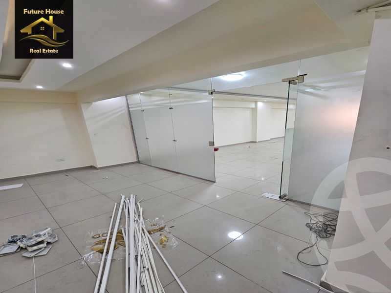 https://aqarmap.com.eg/ar/listing/5863353-for-rent-cairo-el-maadi-compounds-rayhanah-plaza