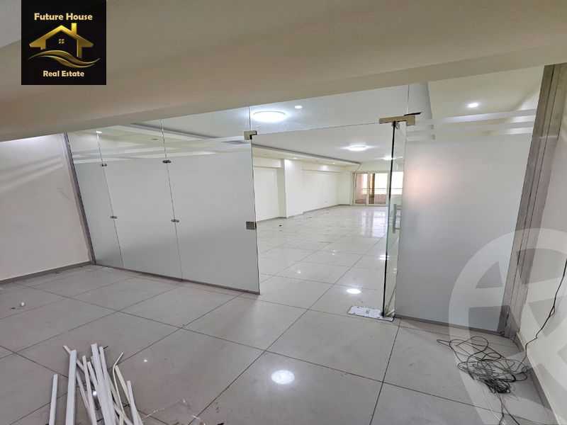 https://aqarmap.com.eg/ar/listing/5863353-for-rent-cairo-el-maadi-compounds-rayhanah-plaza