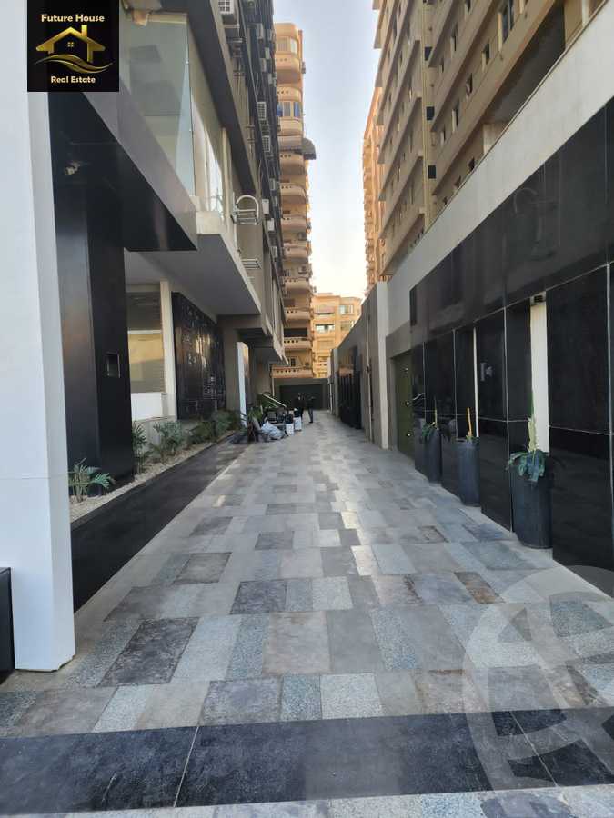 https://aqarmap.com.eg/ar/listing/5864821-for-rent-cairo-el-maadi-compounds-rayhanah-plaza